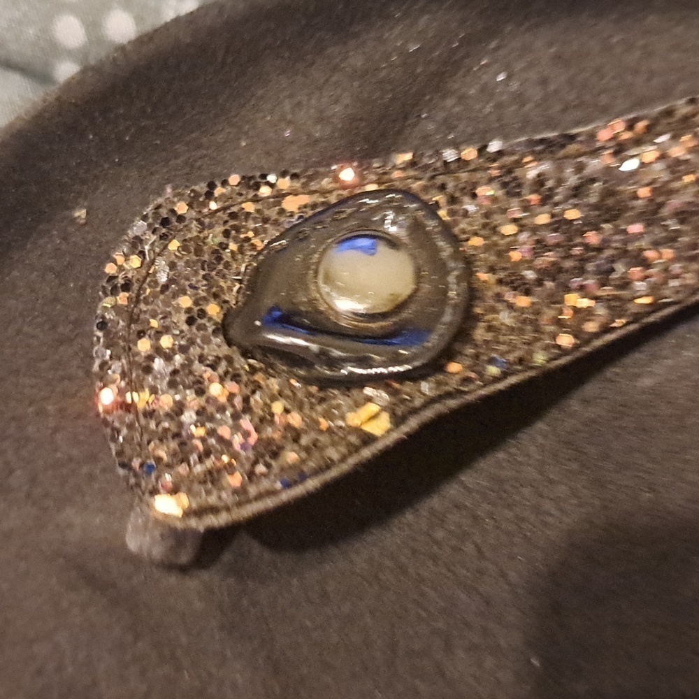 Sandals - Picture 2 of 3